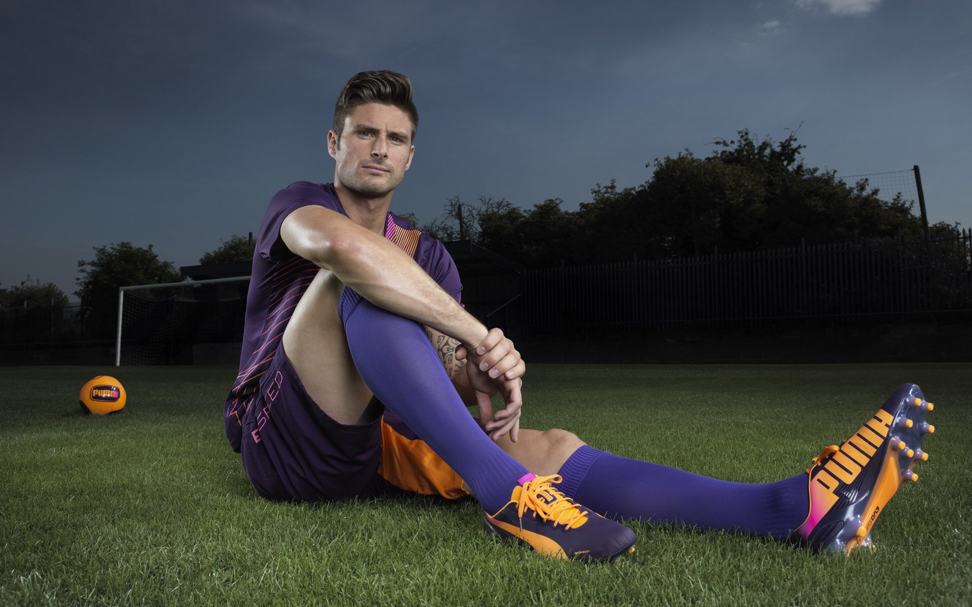 FIFPRO年度最佳11人公布,亚马尔当选票王巴黎占5席。,fifi奖历年名单